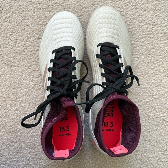 Adidas Predator Soccer Women’s Cleats - Picture 3 of 5